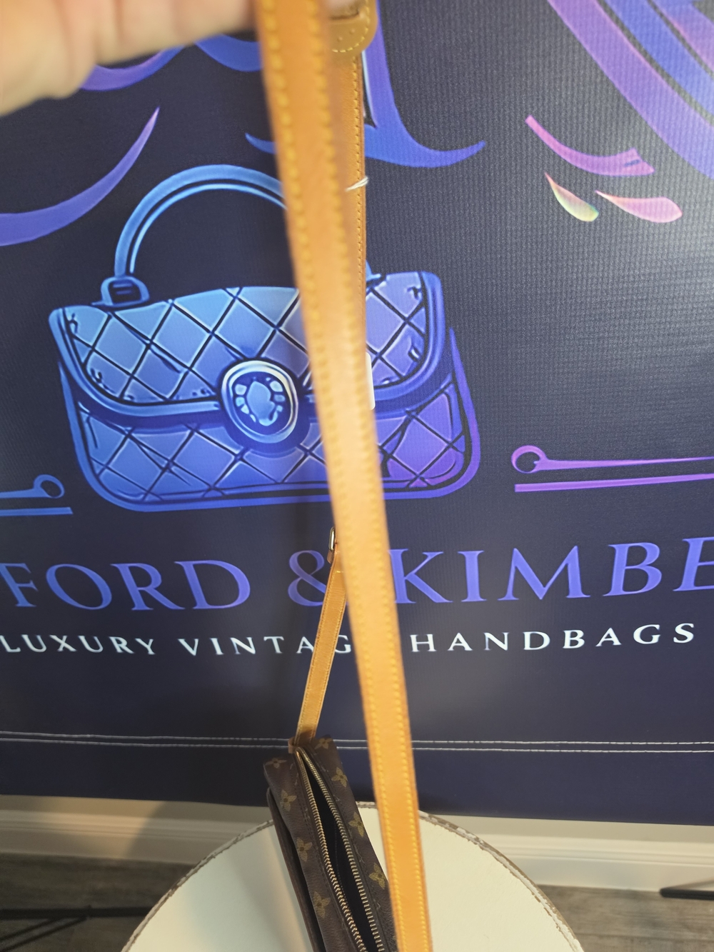 Pre-Loved Louis Vuitton Brown Monogram Canvas Messenger Crossbody - Picture 11 of 16